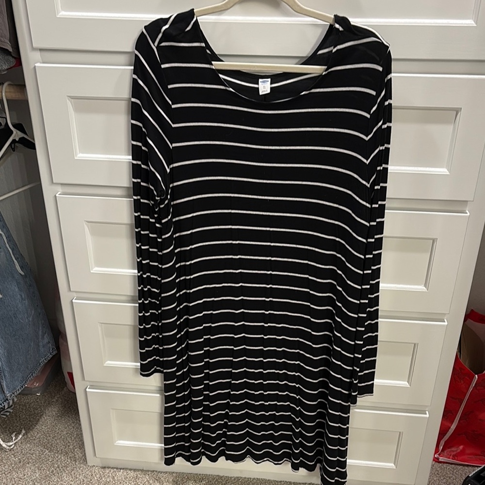 Old Navy Monochrome Striped Dress